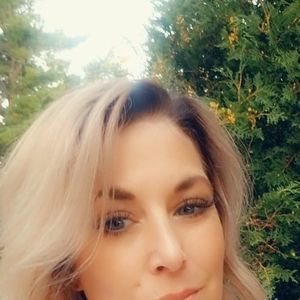 Meet your Posher, Tina